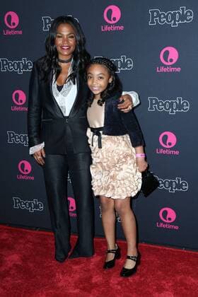 LOS ANGELES - DEC 13: Nia Long, Sanai Victoria at the Beaches Los Angeles Premiere at Regal LA Live on December 13, 2017 in Los Angeles, CA  Copyright: xHPAx xIPAx