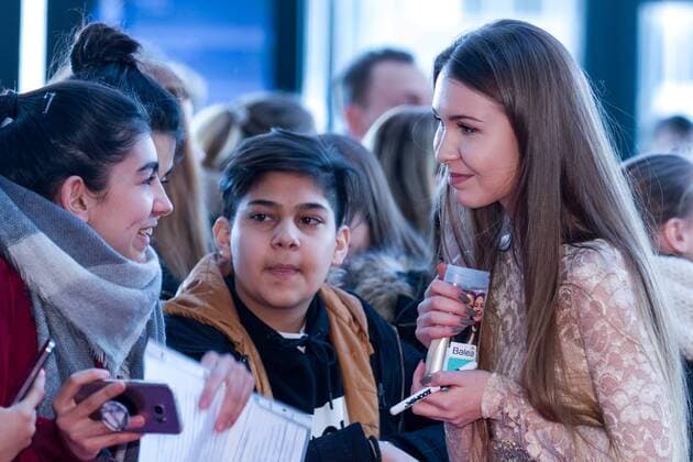Kassandra von Typisch Kassii bei der Premiere - Ritter Rost 2 Das Schrottkomplott - am 14.01.2017 im Cinedom Kino in Köln. Premiere - Ritter Rost 2 Das Schrottkomplott -