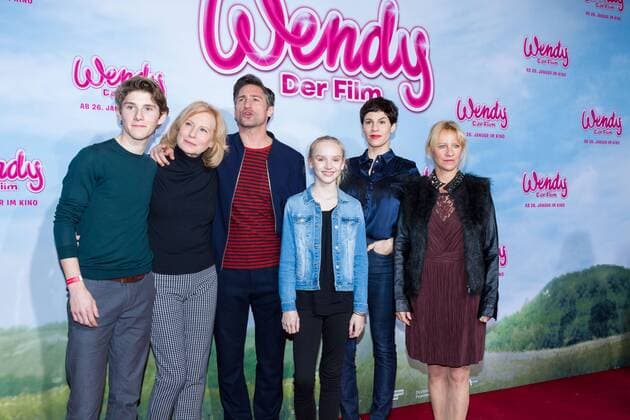 Julius Hotz, Maren Kroymann, Benjamin Sadler, Jule Herman, Jasmin Gerad, Dagmar Seume bei der Premiere - Wendy - am 15.01.2017 im Cinedom Kino in Köln. Premiere - Wendy -