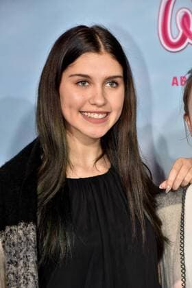 Die Youtuberin Ana Lisa Kohler posiert am 15.01.2017 in Köln auf dem roten Teppich bei der Premiere des Films Wendy der Film im Kölner Cinedom.