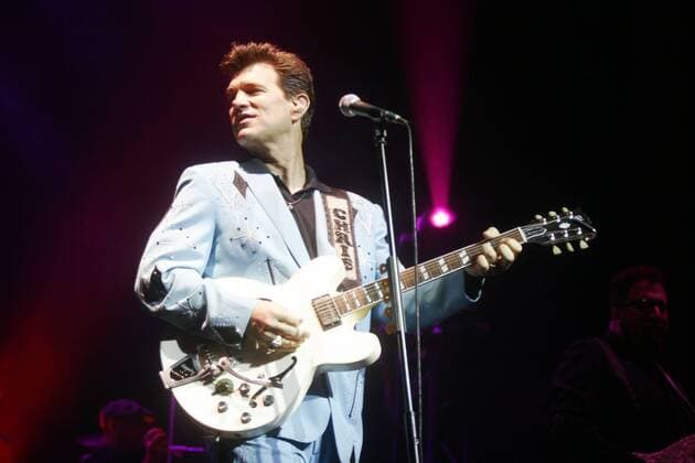 Aug 17, 2006; New York, NY, USA; Singer CHRIS ISAAK performing live at The Beacon Theater. Mandatory - ZUMAa29_ 20060817_dan_a29_568