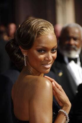 Aug. 27, 2006 - Hollywood, California, U.S. - K49577MG.58TH ANNUAL PRIMETIME EMMY AWARDS - ARRIVALS - SHRINE AUDITORIUM, LOS ANGELES, CALIFORNIA - 08-27-2006 - - 2006.TYRA BANKS - ZUMAmg2_ 20060827_gaf_mg2_311