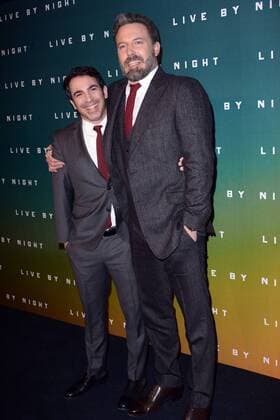 214774 Degun Starface 2017-01-16 PARIS France French premiere of Live by night . Premiere du film Ils vivent la nuit . Ben Affleck.Chris Messina. Affleck, Ben; Messina, Chris  Copyright: xDegunx xStarfacex STAR_214774_027