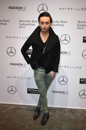 Julian F. M. Stoeckel bei der Holy Ghost Modenschau am 17.01.2017 im Rahmen der Mercedes-Benz Fashion Week Herbst Winter 2017 in Berlin MBFW Fashionweek 2017 Januar in Berlin- Holy Ghost Fashionshow 
