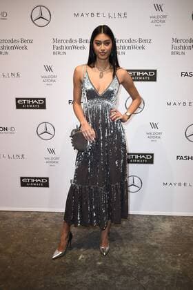 Anuthida Ploypetch bei der Holy Ghost Modenschau am 17.01.2017 im Rahmen der Mercedes-Benz Fashion Week Herbst Winter 2017 in Berlin MBFW Fashionweek 2017 Januar in Berlin- Holy Ghost Fashionshow 