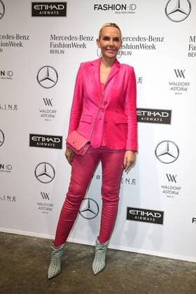 Natascha Ochsenknecht bei der Ankunft zur Riani Modenschau am 17.01.2017 im Rahmen der Mercedes-Benz Fashion Week Herbst Winter 2017 in Berlin MBFW Fashionweek 2017 Januar in Berlin- Riani Fashionshow 