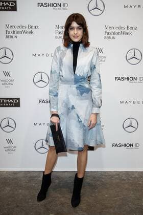 Marie Nasemann - Ankunft zur Hien Le Fashion-Show im Rahmen der Mercedes-Benz Fashion Week Berlin Spring Summer 2017 Collections im Kaufhaus Jandorf in Berlin am 17.01.2017. Mercedes-Benz Fashion Week Berlin Spring Summer 2017 Collections