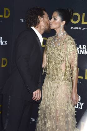 Matthew McConaughey mit Gattin Camila Alves bei der Weltpremiere des Kinofilms Gold im AMC Loews Lincoln Square 13 Theater. New York, 17.01.2017 Foto:xD.xVanxTinex xFuturexImage