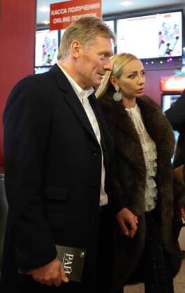 MOSCOW, RUSSIA - JANUARY 18, 2017: Russian Presidential Spokesman Dmitry Peskov with wife Tatiana Navka at the Moscow premiere of Andrei Konchalovsky s Paradise drama film at the Karo 11 Oktyabr cinema. Artyom Geodakyan TASS  TS03E4F4