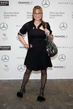 Maren Gilzer - Ankunft zur Rebekka Ruètz Fashion-Show im Rahmen der Mercedes-Benz Fashion Week Berlin Spring Summer 2017 Collections im Kaufhaus Jandorf in Berlin am 18.01.2017. Mercedes-Benz Fashion Week Berlin Spring Summer 2017 Collections