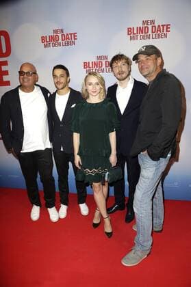 Saliya Kahawatte, Kostja Ullmann, Anna Maria Mühe, Jacob Matschenz und Marc Rothemund bei der Premiere des Kinofilms Mein Blind Date mit dem Leben im Kino in der Kulturbrauerei. Berlin, 18.01.2017 Foto:xS.xGabschx xFuturexImage