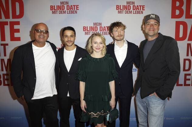 Saliya Kahawatte, Kostja Ullmann, Anna Maria Mühe, Jacob Matschenz und Marc Rothemund bei der Premiere des Kinofilms Mein Blind Date mit dem Leben im Kino in der Kulturbrauerei. Berlin, 18.01.2017 Foto:xS.xGabschx xFuturexImage
