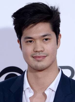 Actor Ross Butler attends the 43rd annual People s Choice Awards at the Microsoft Theater in Los Angeles on January 18, 2017.  LAP20170118032 JIMxRUYMEN