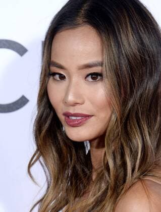 Actress Jamie Chung attends the 43rd annual People s Choice Awards at the Microsoft Theater in Los Angeles on January 18, 2017.  LAP20170118202 JIMxRUYMEN