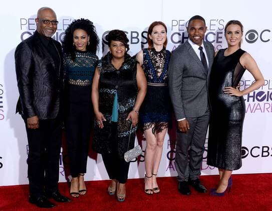 (L-R) Actors James Pickens Jr., Kelly McCreary, Chandra Wilson, Sarah Drew, Jason George, and Camilla Luddington attend the 43rd annual People s Choice Awards at the Microsoft Theater in Los Angeles on January 18, 2017.  LAP201701182255 JIMxRUYMEN
