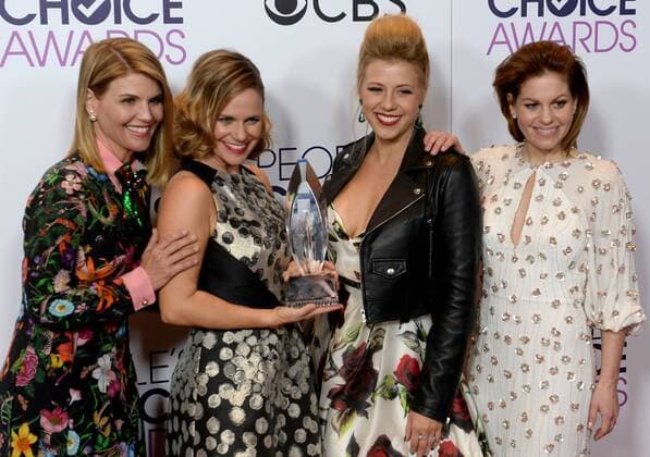 (L-R) Actresses Lori Loughlin, Andrea Barber, Jodie Sweetin and Candace Cameron Bure appear backstage with their award for Favorite Premium Comedy Series for Fuller House during the 43rd annual People s Choice Awards at the Microsoft Theater in Los Angeles on January 18, 2017.  LAP20170118378 JIMxRUYMEN