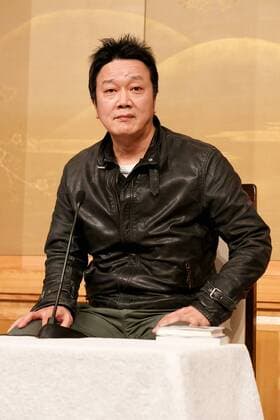 The 156th Akutagawa Prize winner Yamashita Sumito, poses for cameras during the press conference at the Imperial Hotel on January 19, 2017, Tokyo, Japan. Yamashita Sumito was a joint winner of the 156th Akutagawa Prize for his book Shinsekai. Riku Onda received the 156th Naoki Prize for her book Honey Bee and Distant Thunder. Both literary prizes were established in 1935 and are awarded twice a year.  (gxta_156akutagawaandnaokiawards016)