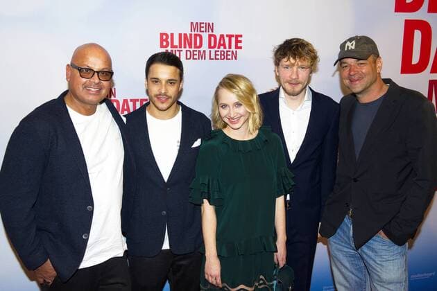 Saliya Kahawatte, Kostja Ullmann, Anna Maria Mühe, Jacob Matschenz und Marc Rothemund bei der Premiere des Kinofilms Mein Blind Date mit dem Leben im Kino in der Kulturbrauerei. Berlin, 18.01.2017 Foto:xC.xBehringx xFuturexImage