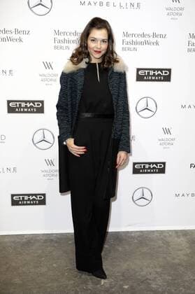 Susan Hoecke bei der Dawid Tomaszewski Fashion Show auf der Mercedes-Benz Fashion Week Berlin Autumn Winter 2017. Berlin, 19.01.2017 Foto:xS.xGabschx xFuturexImage