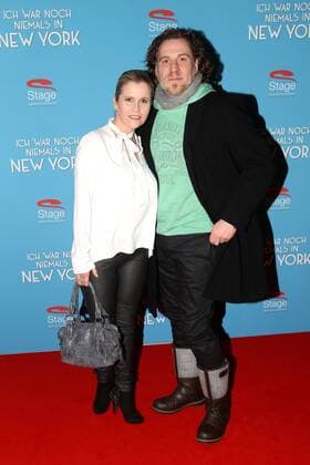 Michaela Schaffrath und Carlos Anthonyo bei der Premiere zum Musical Ich war noch niemals in New York am 19.01.2017 in Hamburg Ich war noch niemals in New York Musicalpremiere in Hamburg, 2017 