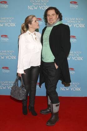 Michaela Schaffrath mit Freund Carlos Anthonyo bei der Premiere der Wiederaufnahme des Musicals Ich war noch niemals in New York im Stage Theater. Hamburg, 19.01.2017 Foto:xgbrcix xFuturexImage