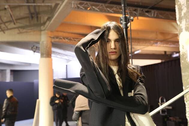 Paris Fashion Week - Rick Owens Modenschau defile mode masculine rick owens CELEBRITES : Fashion Week Mode Masculine - Rick Owens Collection Automne Hiver - Paris - 19 01 2017 stephanechemin panoramic 