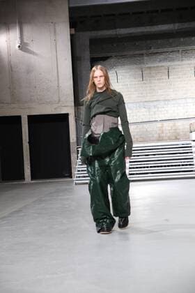 Paris Fashion Week - Rick Owens Modenschau defile mode masculine rick owens CELEBRITES : Fashion Week Mode Masculine - Rick Owens Collection Automne Hiver - Paris - 19 01 2017 stephanechemin panoramic 