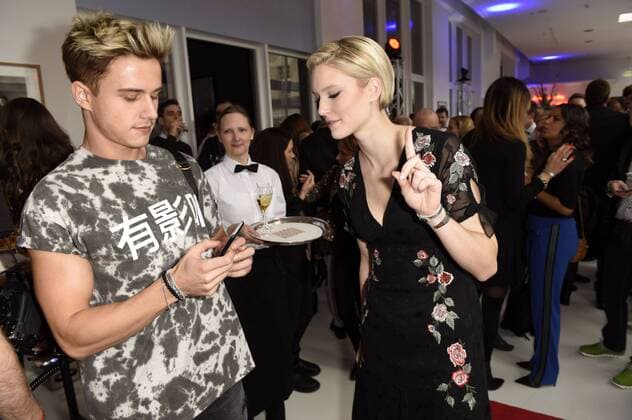 Hendrik Islar und Kim Hnizdo beim GALA Fashion Brunch auf der Mercedes-Benz Fashion Week Berlin Autumn Winter 2017. Berlin, 19.01.2017 Foto:xF.xKernx xFuturexImage
