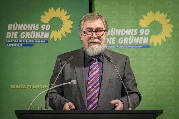 Die Fraktionen des Bündnis90 die Grünen, des Stadtrates und des Regionalverbandes Saarbrücken laden am Donnerstag (19.01.2017) zum Neujahrsempfang in den Festsaal des Saarbrücker Schlosses in Saarbrücken. Dabei verleihen sie den Nachhaltigkeitspreis 2017 an die Kunstschule Kassiopeia und die Bürgerinitiative Saubere Luft für die Warndtgemeinden. Im Bild: MAnfred Jost, Fraktionsvorsitzender im Regionalverband Saarbrücken Gruene19011701D.jpg