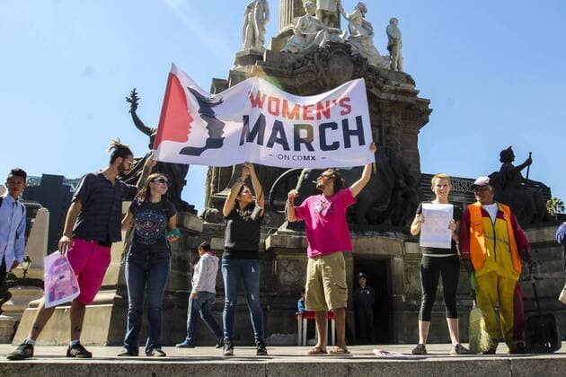 Women s March in Mexiko Stadt January 21, 2017 - Mexico - EUM20170121ACT10.JPG.CIUDAD DE MEXICO Protest Protesta-Trump Mexico.- Mujeres estadounidenses y mexicanas realizan una protesta en las inmediaciones de la Embajada de Estados Unidos en Mexico ante la toma de protesta de Donald Trump como presidente de EU, el 21 de enero de 2017.  - ZUMAu78_ 20170121_zaf_u78_026