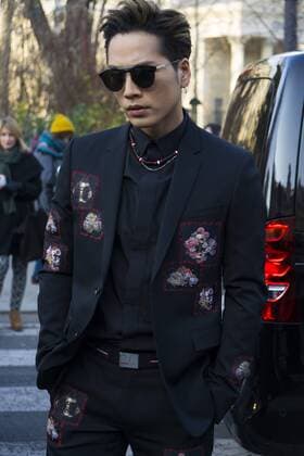 January 21, 2017 - Paris, France - Guest attends the Dior Homme Menswear Fall Winter 2017-2018 show as part of Paris Fashion Week on January 21, 2017 in Paris, France. Paris France  - ZUMAn230 20170122_zaa_n230_026