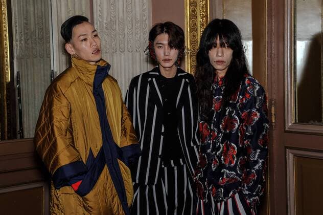 France: Henrik Vibskon show at Paris FW Models are seen on backstage of Henrik Vibskov show during Paris Men s Fashion Week Fall Winter 2017 18  GaetanoxPiazzolla