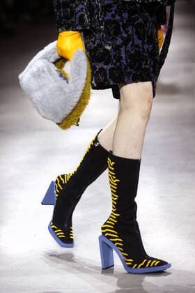 A model takes to the catwalk during the presentation of Kenzo s show as part of the Fall-Winter 2017-18 fashion collections in Paris on January 22, 2017.  PAR20170122105 MAYAxVIDON-WHITE