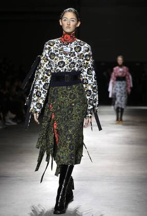 A model takes to the catwalk during the presentation of Kenzo s show as part of the Fall-Winter 2017-18 fashion collections in Paris on January 22, 2017.  PAR20170122104 MAYAxVIDON-WHITE