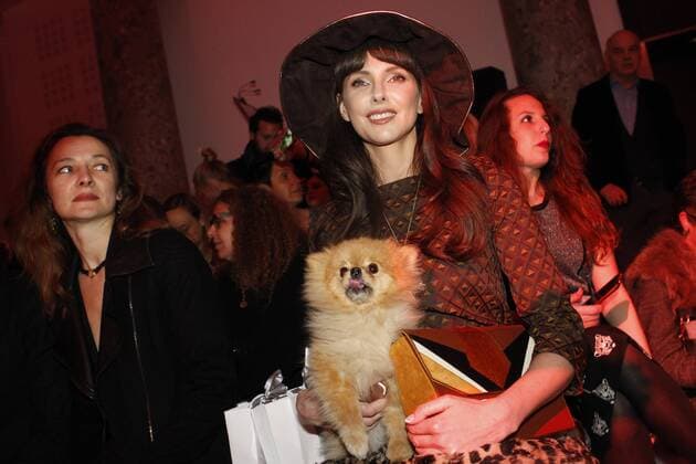 Paris Fashion Week - Lingerie Mon Amour Modenschau Frederique bel CELEBRITES : Defile Lingerie mon Amour - Paris - 22 01 2017 MichaelBaucher Panoramic 