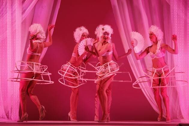 Paris Fashion Week - Lingerie Mon Amour Modenschau Defile Lingerie mon Amour CELEBRITES : Defile Lingerie mon Amour - Paris - 22 01 2017 MichaelBaucher Panoramic 
