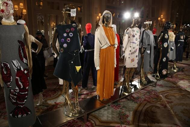 Fashion Week Haute couture - Liu Chao - Paris - 23 01 2017 CELEBRITES : Fashion Week Haute couture - Liu Chao - Paris - 23 01 2017 STEPHANEChemin panoramic 