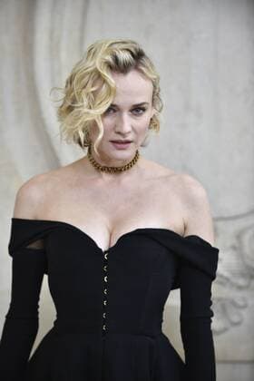 214987 Valentin Paoli Starface 2017-01-23 Paris France Paris Fashion Week 2017. Defile Dior. People. Photocall. Kruger, Diane  Copyright: xValentinxPaolix xStarfacex STAR_214987_057