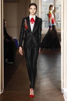 214981 Marineau Starface 2017-01-23 Paris France Paris Fashion week. Defile Haute Couture Printemps ete 2017.SCHIAPARELLI. Schiaparelli, spring-summer 2017 Paris, France Paris Fashion week. Defile Haute Couture Spring Summer 2017. SCHIAPARELLI. Editorial use only _sans_perso  Copyright: xMarineaux STAR_214981_019