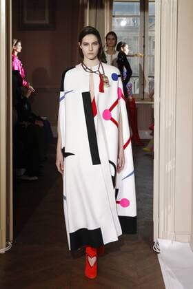 214981 Marineau Starface 2017-01-23 Paris France Paris Fashion week. Defile Haute Couture Printemps ete 2017.SCHIAPARELLI. Schiaparelli, spring-summer 2017 Paris, France Paris Fashion week. Defile Haute Couture Spring Summer 2017. SCHIAPARELLI. Editorial use only _sans_perso  Copyright: xMarineaux STAR_214981_044