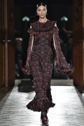 215001 Marineau Starface 2017-01-23 Paris France Paris Fashion Week 2017. Défilé Haute Couture Givenchy. Paris Fashion Week 2017. Haute Couture Fashion Show Givenchy. Givenchy, spring-summer 2017 Paris, France Editorial use only _sans_perso  Copyright: xMarineaux STAR_215001_001