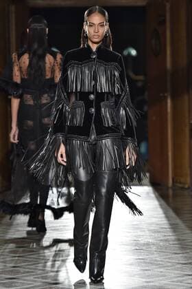 215001 Marineau Starface 2017-01-23 Paris France Paris Fashion Week 2017. Défilé Haute Couture Givenchy. Paris Fashion Week 2017. Haute Couture Fashion Show Givenchy. Givenchy, spring-summer 2017 Paris, France Editorial use only _sans_perso  Copyright: xMarineaux STAR_215001_016