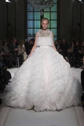 215004 Marineau Starface 2017-01-23 Paris France Paris Fashion week. Defile Haute Couture Printemps ete 2017 Giambattista Valli. Giambattista Valli , Couture, spring-summer 2017 Paris, France Paris Fashion Week 2017. Haute Couture Fashion Show Giambattista Valli. Editorial use only _sans_perso  Copyright: xMarineaux STAR_215004_042