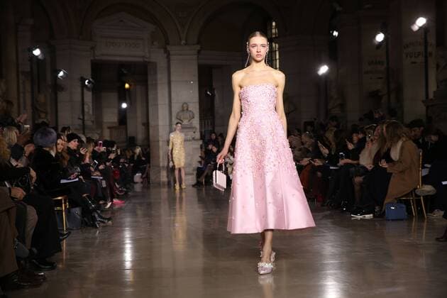Fashion Week Haute couture - Georges Obeika - Paris - 23 01 2017 CELEBRITES : Fashion Week Haute couture - Georges Obeika - Paris - 23 01 2017 STEPHANEChemin panoramic 