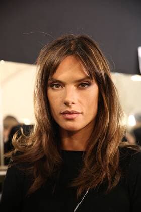 Fashion Week Haute couture - Ralf et Russo - Paris - 23 01 2017 Alessandra Ambrosio CELEBRITES : Fashion Week Haute couture - Ralph et Russo - Paris - 23 01 2017 STEPHANEChemin panoramic 
