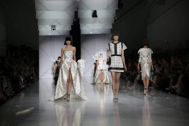 Fashion Week Haute couture - Ralf et Russo - Paris - 23 01 2017 CELEBRITES : Fashion Week Haute couture - Ralph et Russo - Paris - 23 01 2017 STEPHANEChemin panoramic 