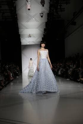 Fashion Week Haute couture - Ralf et Russo - Paris - 23 01 2017 CELEBRITES : Fashion Week Haute couture - Ralph et Russo - Paris - 23 01 2017 STEPHANEChemin panoramic 