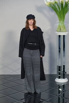 Paris Fashion Week - Prominente bei Chanel 215015 Serge Arnal Starface 2017-01-24 France Paris Fashion week. Defile Haute Couture Printemps ete 2017. CHANEL. People. Sallette, Céline  Copyright: xSergexArnalx xStarfacex STAR_215015_035