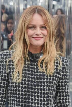 Paris Fashion Week - Prominente bei Chanel 215015 Serge Arnal Starface 2017-01-24 France Paris Fashion week. Defile Haute Couture Printemps ete 2017. CHANEL. People. Paradis, Vanessa  Copyright: xSergexArnalx xStarfacex STAR_215015_138