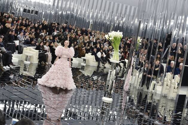 215020 Valentin Paoli Starface 2017-01-24 Paris France Defile Haute Couture Printemps ete 2017. Chanel Depp-Paradis, Lily Rose  Copyright: xValentinxPaolix xStarfacex STAR_215020_066